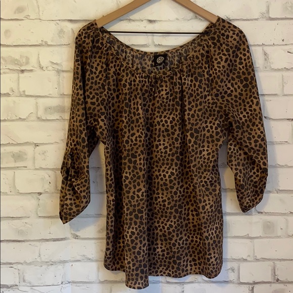 bobeau Tops - Bobeau leopard print blouse